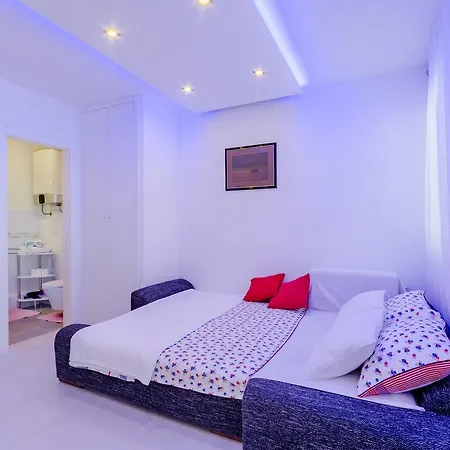 Luce Mala Affittacamere 3*