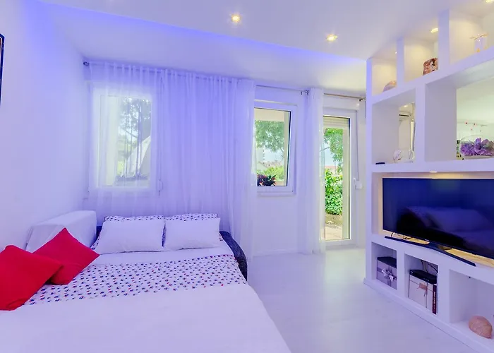 بيت ضيافة Luce Mala