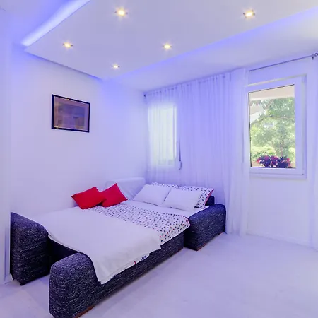 Luce Mala 3* Split